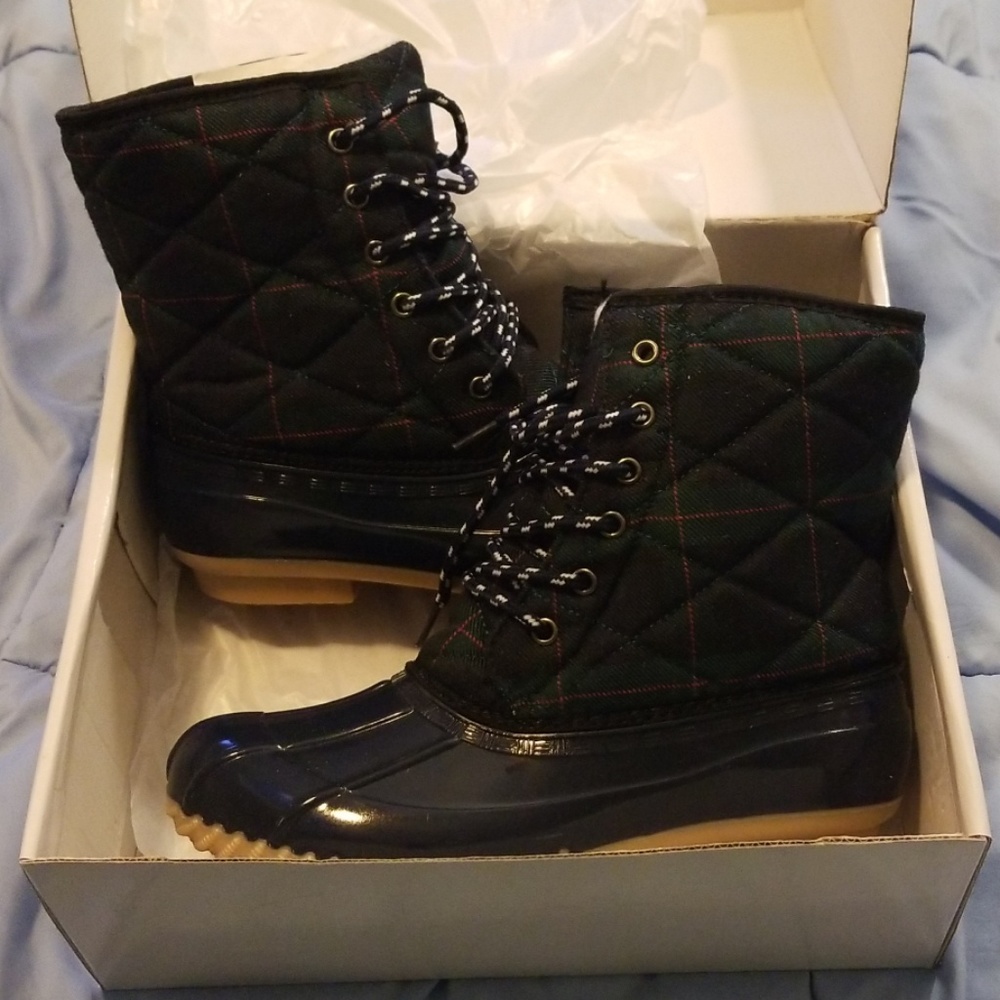 Duck boots